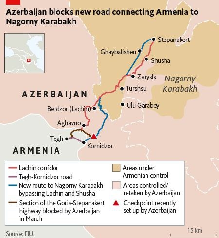 Лачинский коридор, связывающих Нагорный Карабах с Арменией