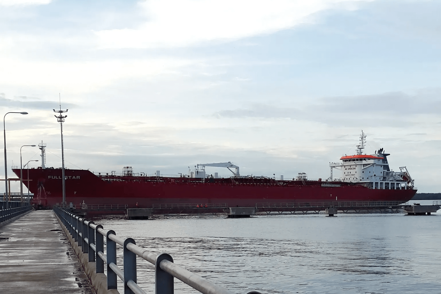 Фото: танкер Rich Starry / Marine traffic